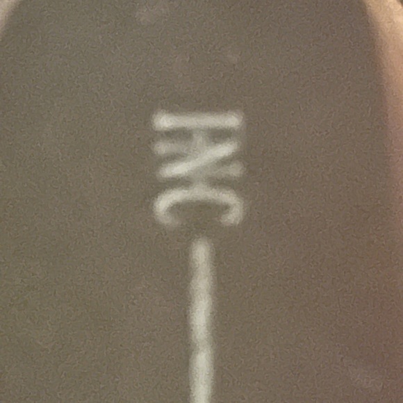 NWOT Rubber Rain Boots for Spring - Picture 4 of 4